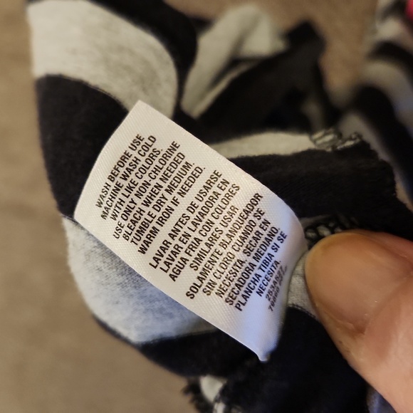 Girl's Carter's Long Sleeved Striped Shirt Size 4T - Picture 6 of 6